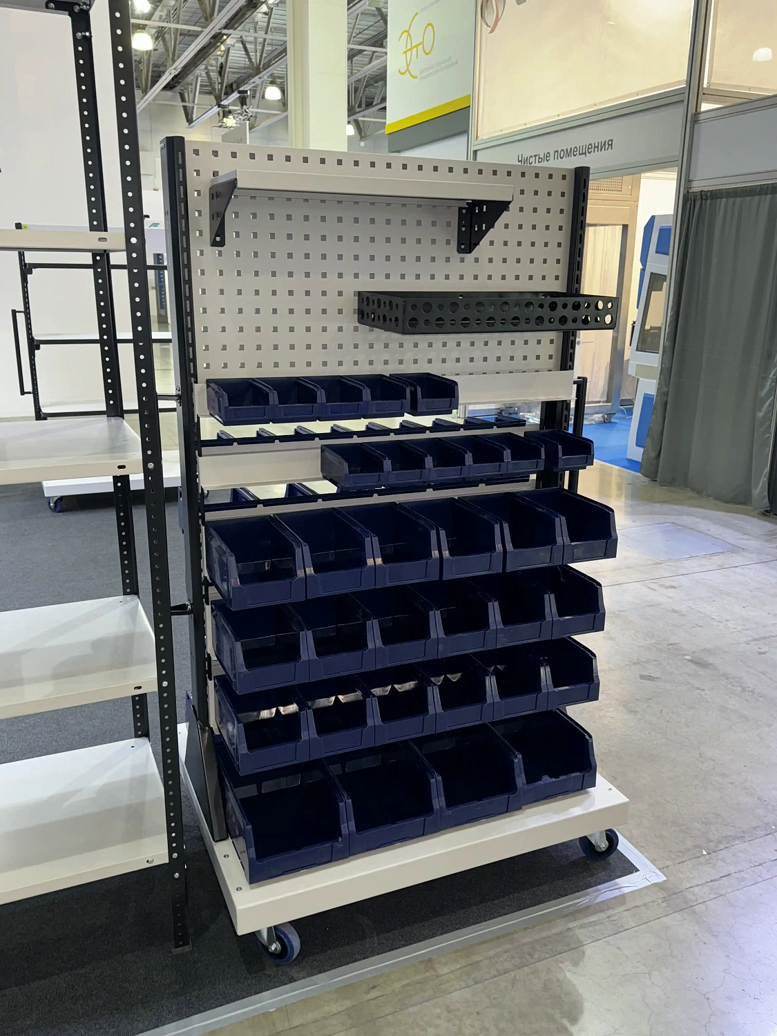 SPC 4B.1 (90.36.8) Передвижная стойка 1700x1000x800 мм