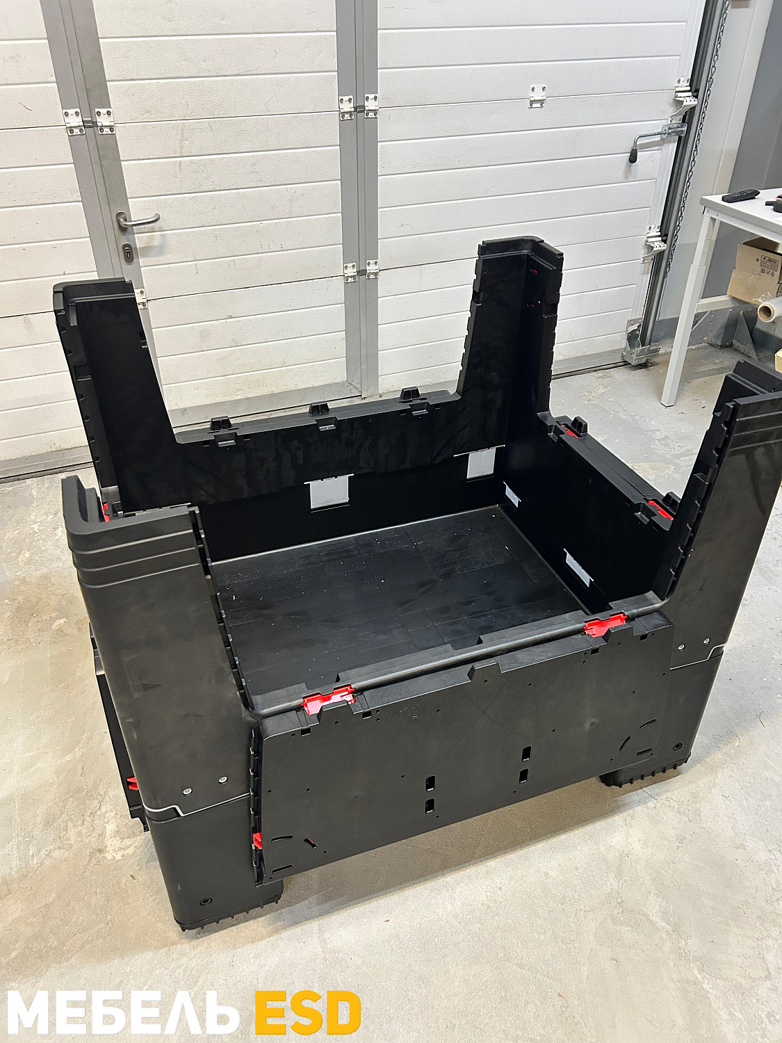 Складной ящик Bigbox с ESD-защитой на полозьях